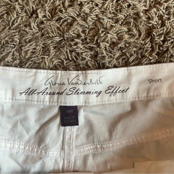 NWT! Gloria Vanderbilt White High Rise All-Around Slimming Effect Short Size 24W - Picture 3 of 12